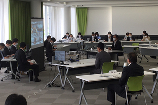 写真：6月6日福島12市町村の将来像に関する有識者検討会オンライン会議に出席