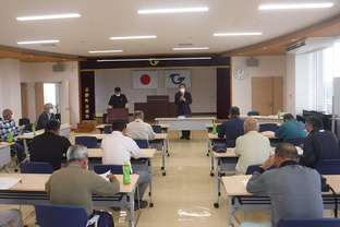 写真：土地改良区総代会で挨拶