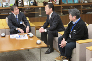 写真：1月29日茅ヶ崎市長表敬訪問