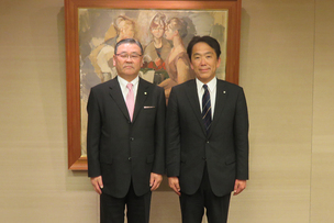 写真：5月9日関根社長と遠藤町長