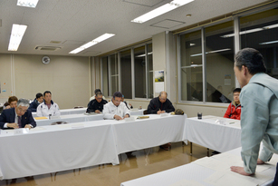 写真：3月27日会議の様子