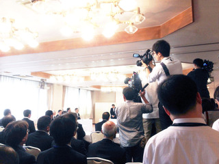 写真：8月30日会議の様子