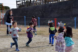 写真：豆まき