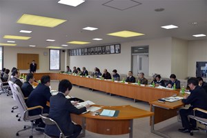 写真：高齢化対策推進委員会・介護保険事業計画策定委員会開催の様子