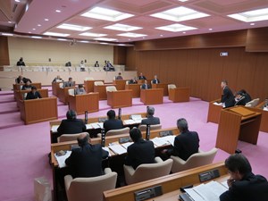 写真：臨時議会を開会開催の様子