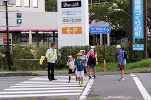 写真：秋の全国交通安全運動街頭指導実施の様子