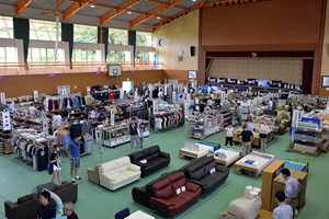 写真：8月14日～16日ひろのてらす大即売会