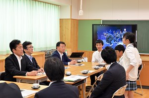 写真：6月29日ふたば未来学園視察