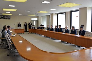写真：6月27日東京電力HDの新役員来庁