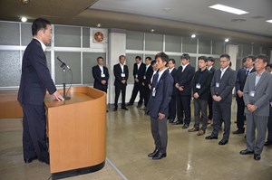 写真：9月25日派遣職員を激励