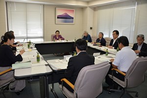 写真：9月14日童謡作詩コンクール最終審査選考会