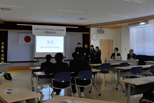 写真：海外研修報告会