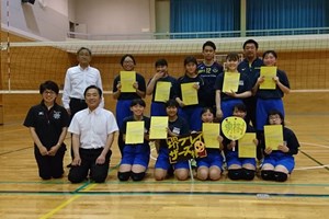 写真：巡回指導を受けた広野中学校女子バレーボール部