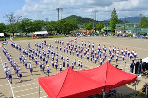 写真：小学校大運動会の様子