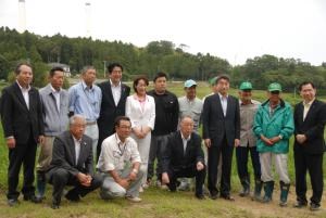 写真：安倍首相が広野町を視察している様子