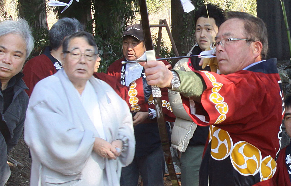 亀山神社百矢祭