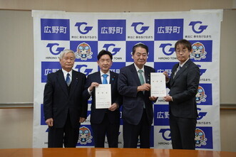 牧野京夫復興大臣が来庁